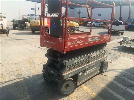 2014 Skyjack SJIII3226 Scissor Lift