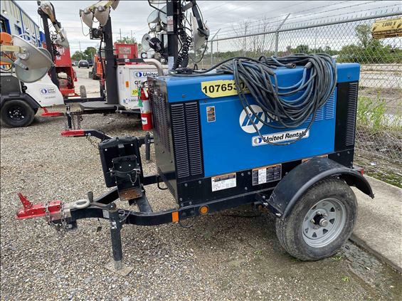 2018 Miller Welders Big Blue 300R Welder