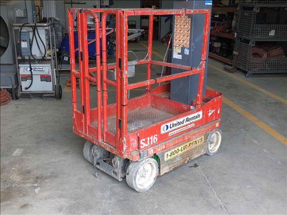 2013 Skyjack SJ16 Scissor Lift