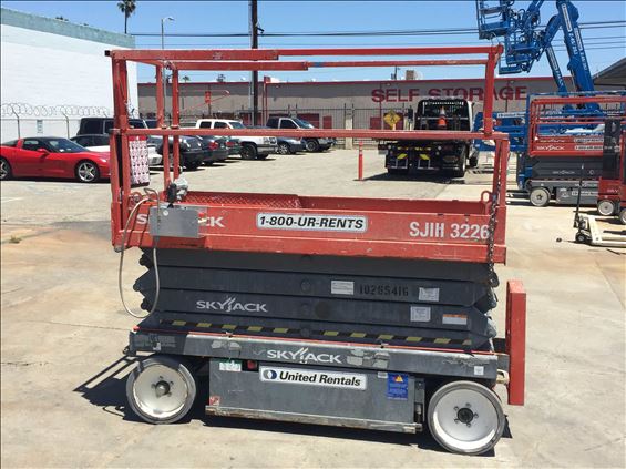 2014 Skyjack SJIII3226 Scissor Lift