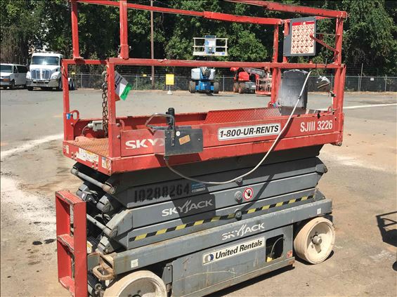 2014 Skyjack SJIII3226 Scissor Lift