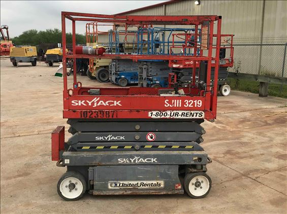 2014 Skyjack SJIII3219 Scissor Lift