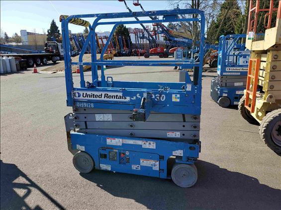 2013 Genie GS-1930 Scissor Lift