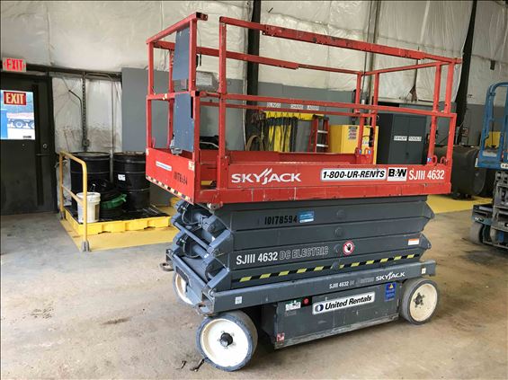 2013 Skyjack SJIII4632 Scissor Lift