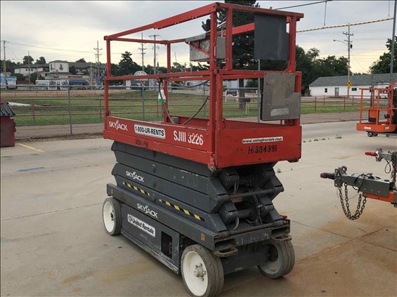 2015 Skyjack SJIII3226 Scissor Lift
