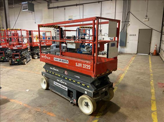 2014 Skyjack SJIII3220 Scissor Lift