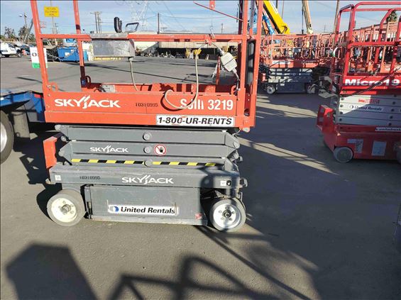 2014 Skyjack SJIII3219 Scissor Lift