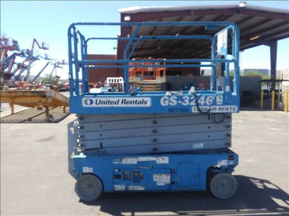 2014 Genie GS-3246 Scissor Lift
