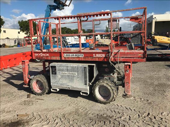 2014 Skyjack SJ6826RT Scissor Lift