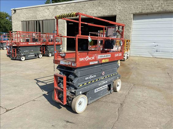 2014 Skyjack SJIII3226 Scissor Lift