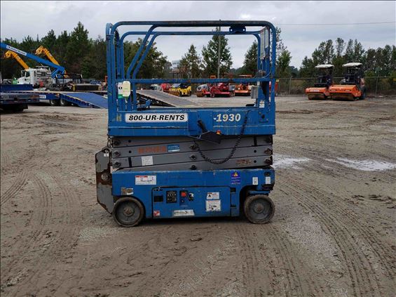 2014 Genie GS-1930 Scissor Lift
