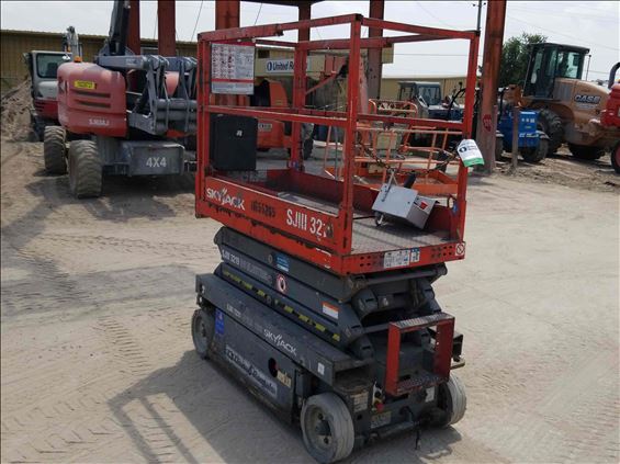 2013 Skyjack SJIII3219 Scissor Lift