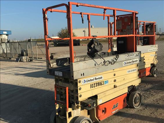 2014 JLG 2630ES Scissor Lift