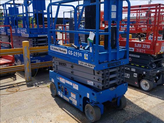 2013 Genie GS-1930 Scissor Lift