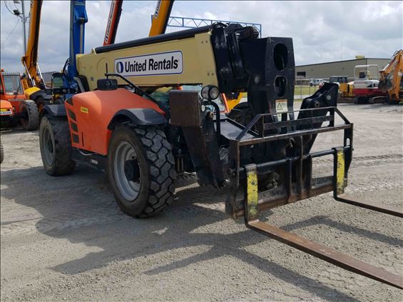 2017 JLG 1055 Forklift