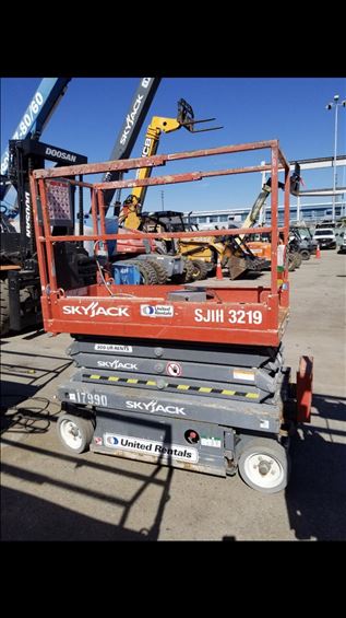 2015 Skyjack SJIII3219 Scissor Lift