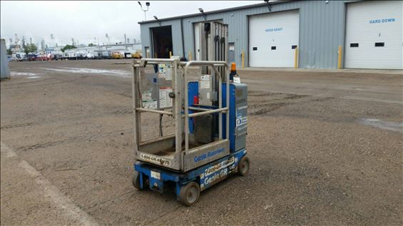 2013 Genie GR-20 Scissor Lift