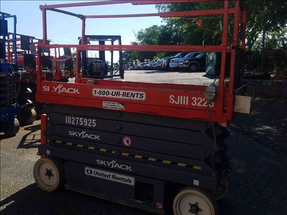 2014 Skyjack SJIII3226 Scissor Lift