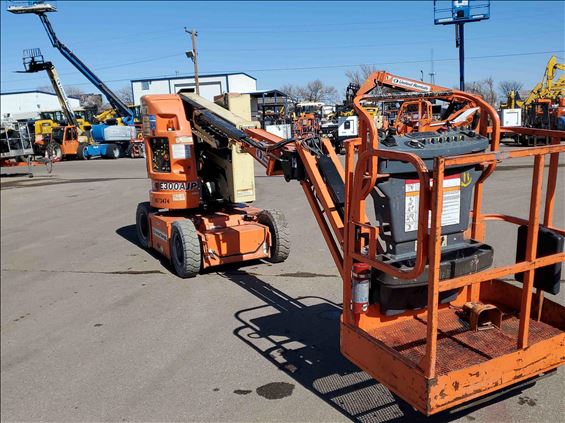 2013 JLG E300AJP Boom Lift