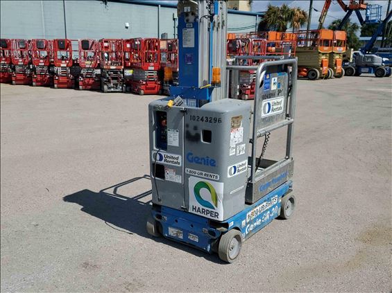 2014 Genie GR-20 Vertical Lift