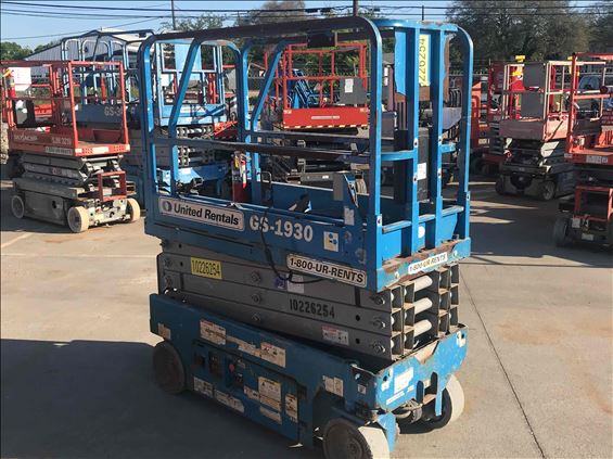 2014 Genie GS-1930 Scissor Lift