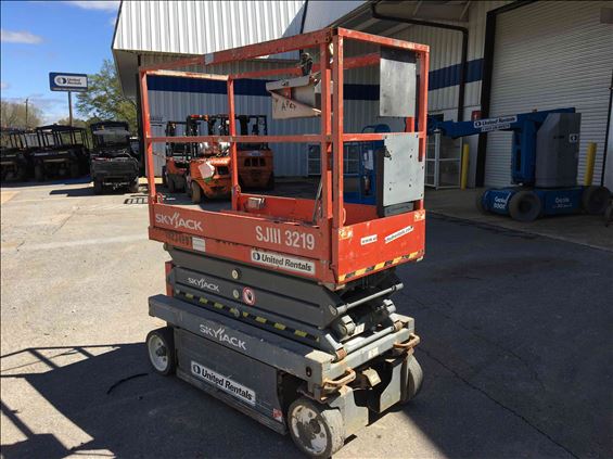 2014 Skyjack SJIII3219 Scissor Lift