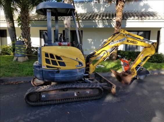 2015 Kobelco SK27SR-5 Mini-Excavator