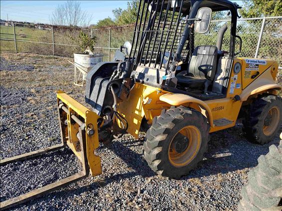 2014 JCB 520-50 Rough Terrain Forklift