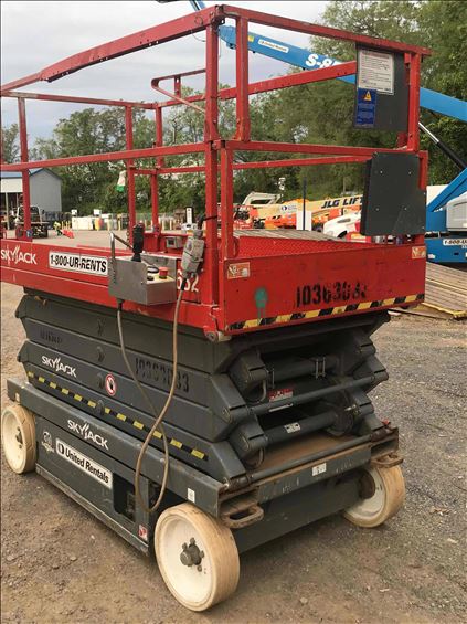 2015 Skyjack SJIII4632 Scissor Lift