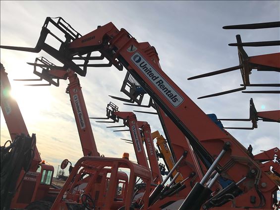 2015 SKYTRAK 8042 Rough Terrain Forklift