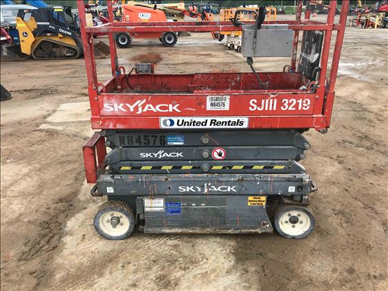 2014 Skyjack SJIII3219 Scissor Lift