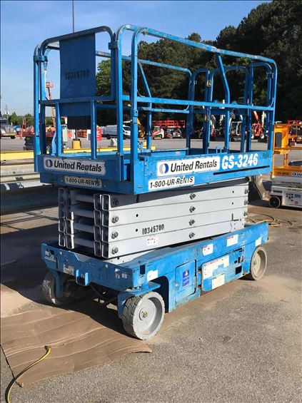 2015 Genie GS-3246 Scissor Lift
