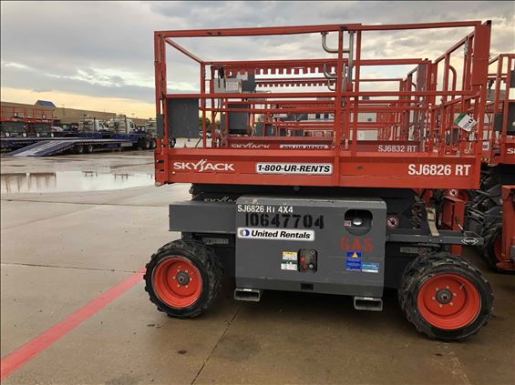 2017 Skyjack SJ6826RT Scissor Lift