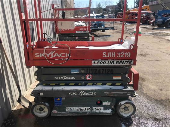 2014 Skyjack SJIII3219 Scissor Lift