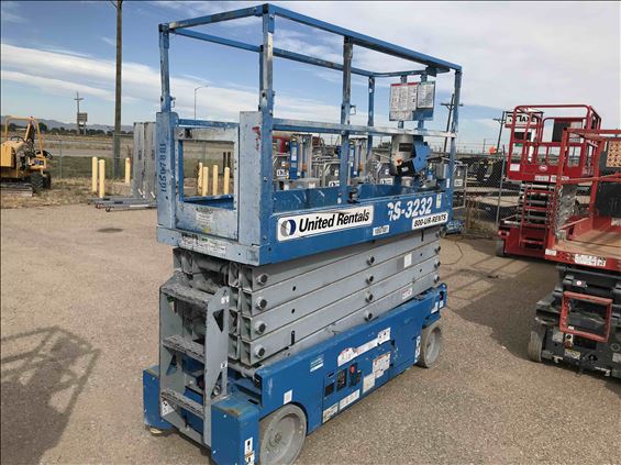 2016 Genie GS-3232 Scissor Lift