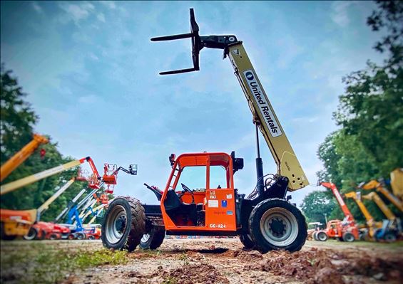 2013 JLG G6-42A