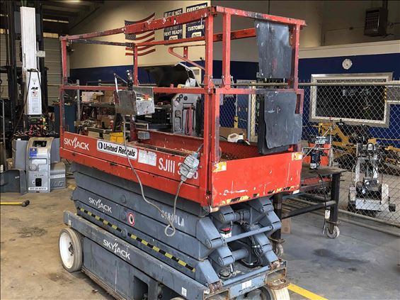 2014 Skyjack SJIII3226 Scissor Lift