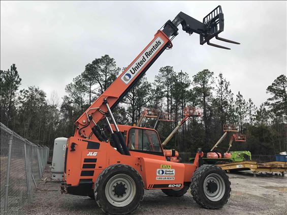 2018 SKYTRAK 6042 Forklift