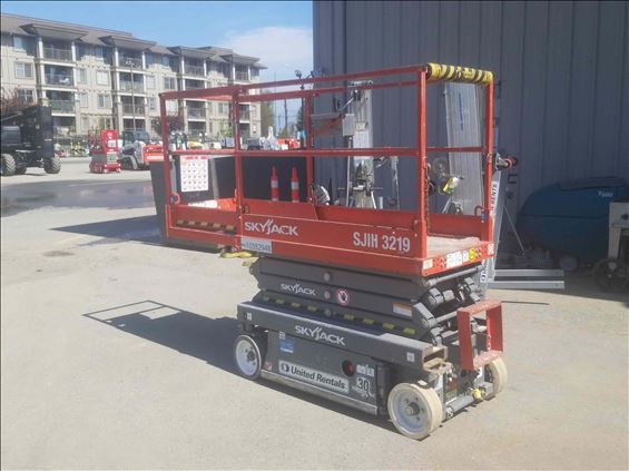2015 Skyjack SJIII3219 Scissor Lift