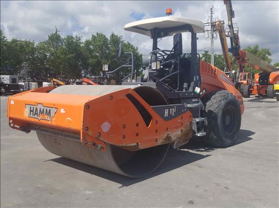 2015 Hamm H11IX Ride-On Roller