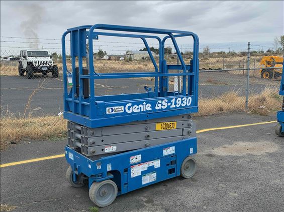 2014 Genie GS-1930 Scissor Lift