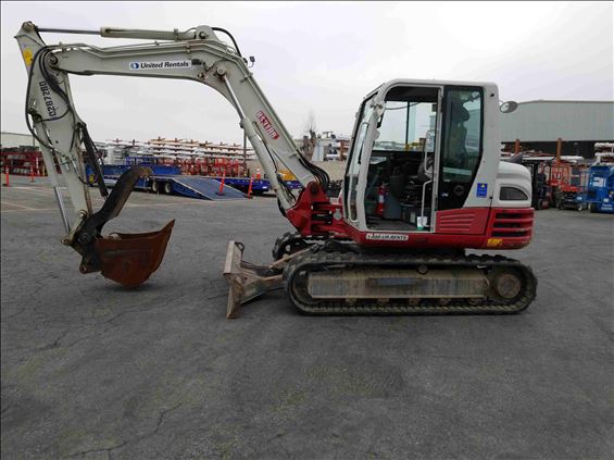 2014 Takeuchi TB290C Mini-Excavator