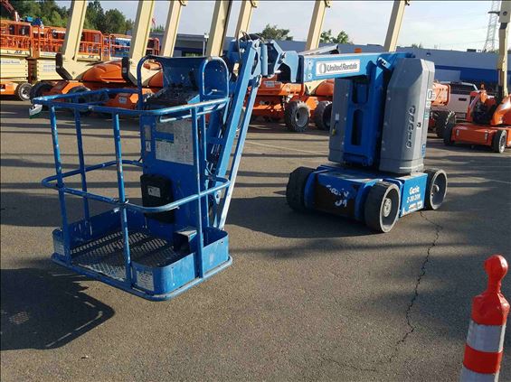 2013 Genie Z-30/20N RJ Boom Lift