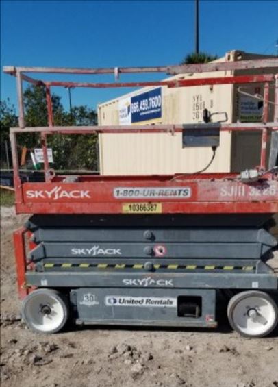 2015 Skyjack SJIII3226 Scissor Lift