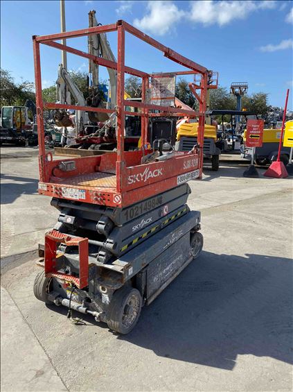 2014 Skyjack SJIII3219 Scissor Lift