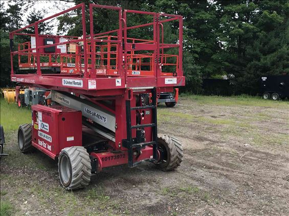 2013 MEC 3084RT Scissor Lift
