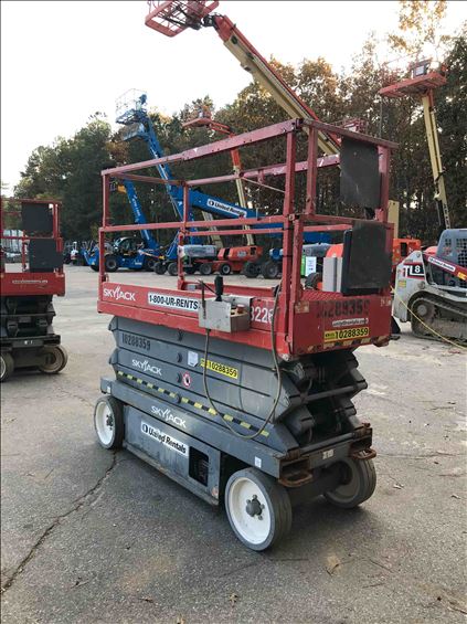 2014 Skyjack SJIII3226 Scissor Lift