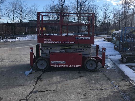 2013 MEC 3259 ERT Scissor Lift