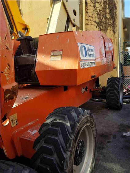 2012 JLG 860SJ Boom Lift