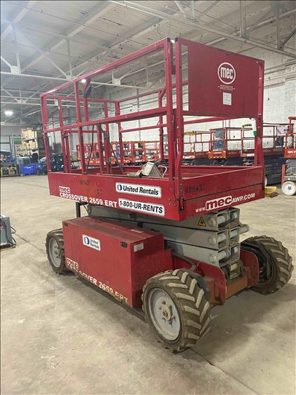 2015 MEC 2659ERT Scissor Lift